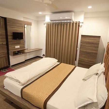 Hotel Shertown アーメダバード エクステリア 写真