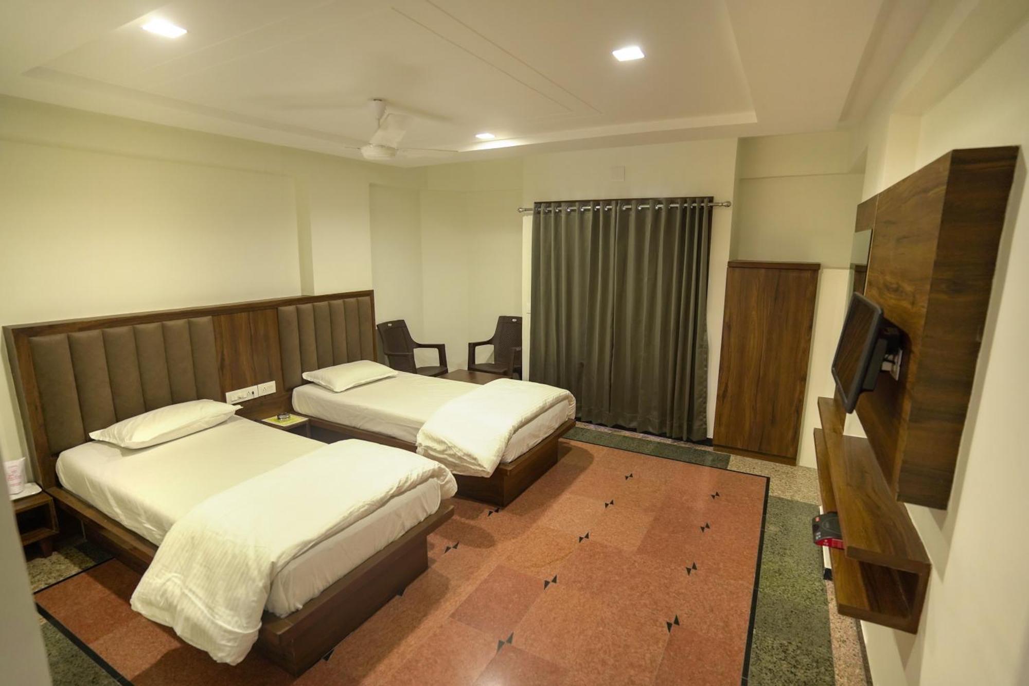 Hotel Shertown アーメダバード エクステリア 写真