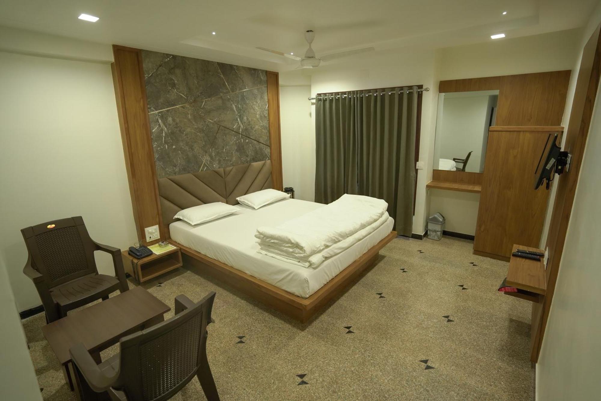 Hotel Shertown アーメダバード エクステリア 写真