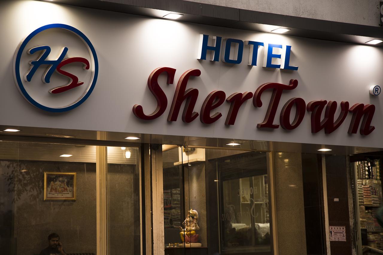 Hotel Shertown アーメダバード エクステリア 写真